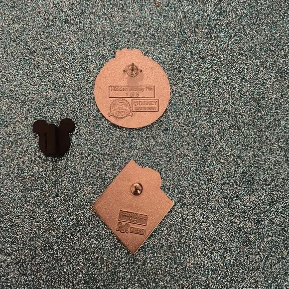 Alice in Wonderland Disney pins Bundle - Picture 5 of 5